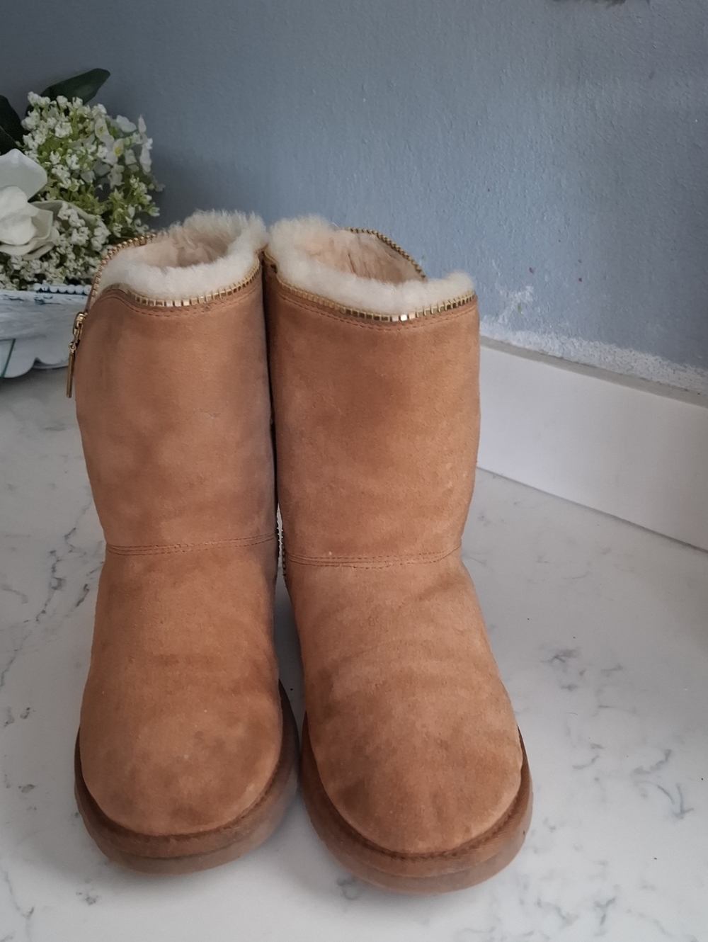 Ugg Classic Chestnut Shearling-Lined Women's Boots